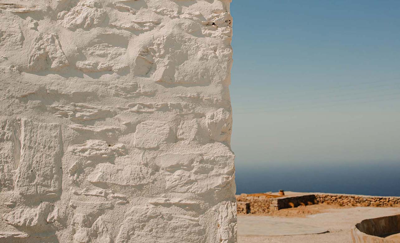 Διαμονή στη Φολέγανδρο με θέα στη θάλασσα