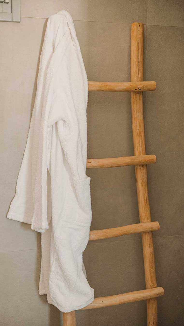 Μοντέρνο μπάνιο στο Venue Villas