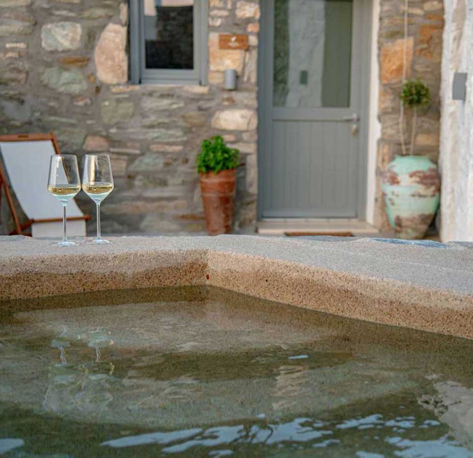 Υδρομασάζ στο Venue Villas