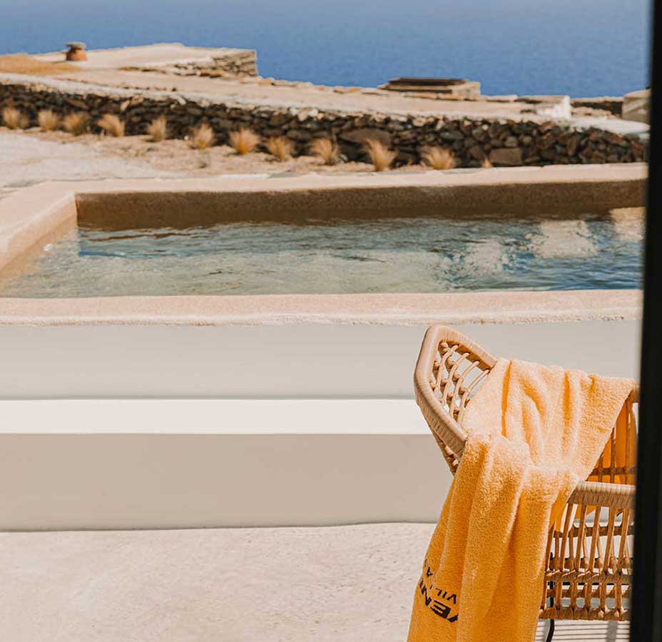 Υδρομασάζ με θέα στη θάλασσα