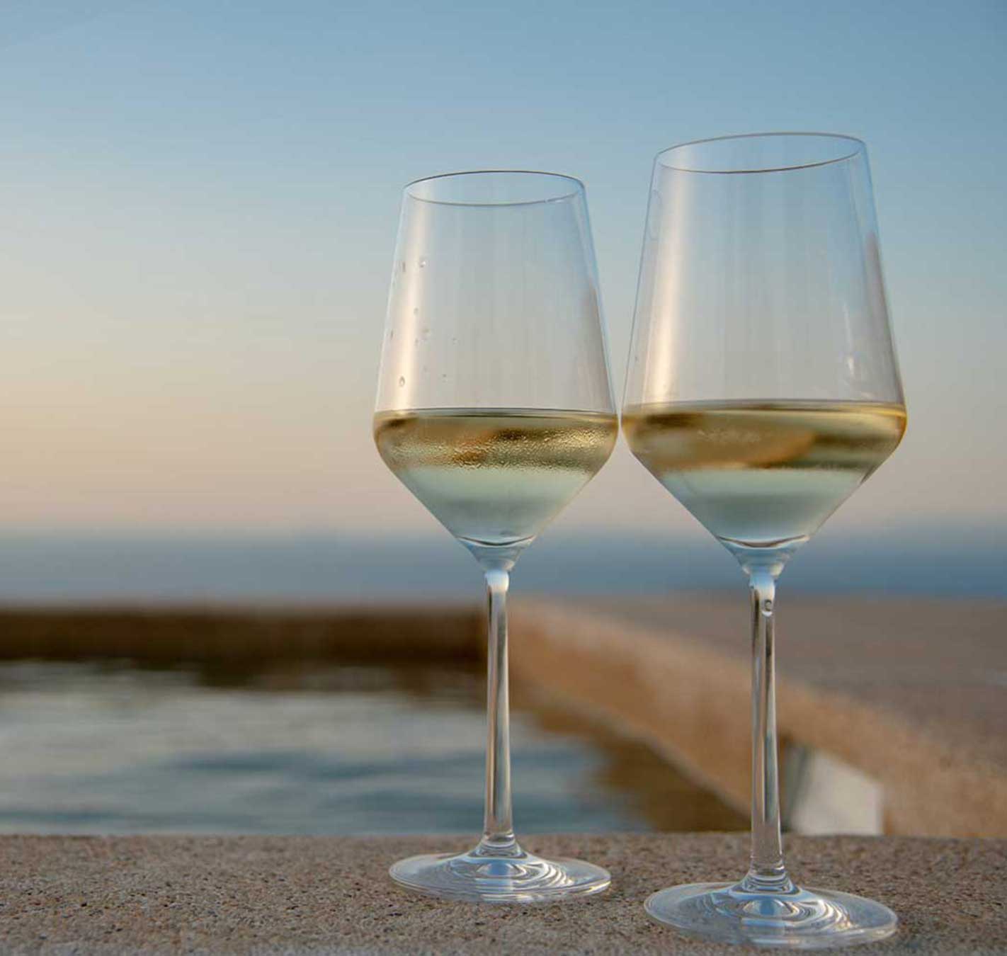 Υδρομασάζ με θέα στη θάλασσα